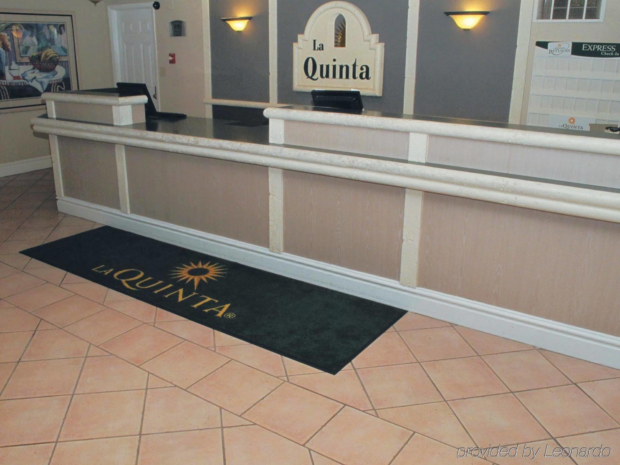 La Quinta Inn By Wyndham Moline Airport Bagian luar foto